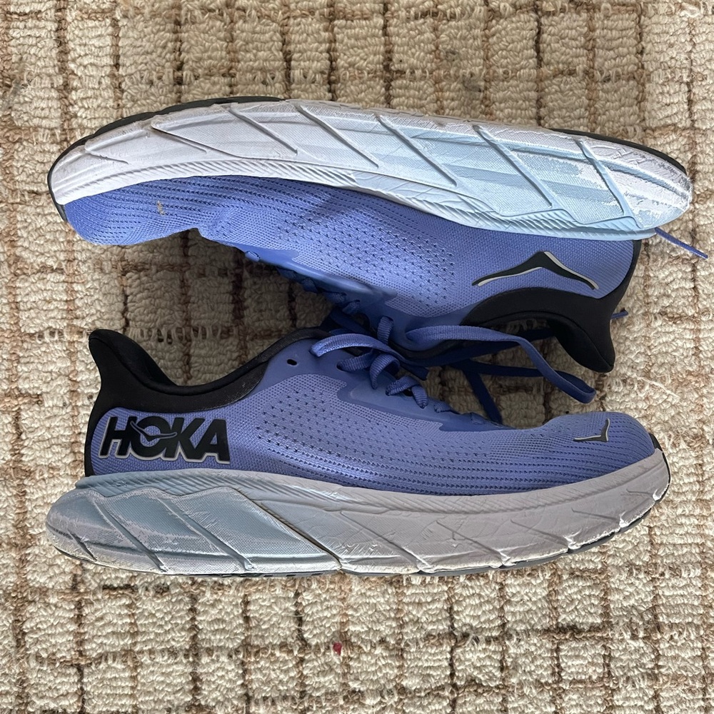 Hoka One Arahi 7| 10B Size | Women's Stella Blue Cosmos